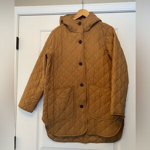 Old Navy Women’s quilted long liner jacket cream caramel medium